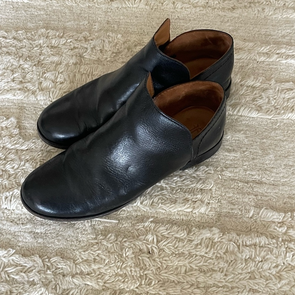 Frye | Elyssa Shootie | Size 7.5 | Black